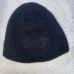 2/40$ Men’s Under Armour winter knitted black Beanie lined with micro fleece